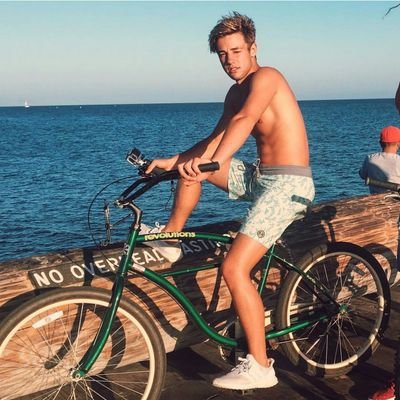 zm_1d_fan's profile picture. 