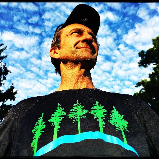 ChingaElMuro's profile picture. Writer, dad, grandfather, activist, marathoner, Ohio State grad, Sox fan.