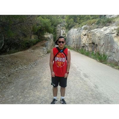 JMartioficial's profile picture. A reir siempre familia!!!!