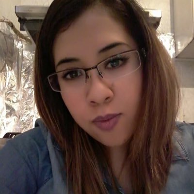 2Vanesa007's profile picture. 