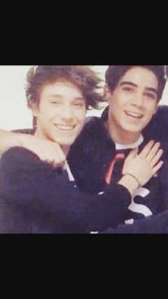 HolaVillalnela's profile picture. Jalonso para religión. Mas que mi todo CD9, Dueño de mi cora Abraham Mateo, Dueños de mis sonrisas Ed Sheeran y Troye Sivan
Jalonso es real y te callas he dicho
