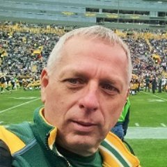 Editor/part-owner of CheeseheadTV and PackersTalk. Cheesehead Radio Host. Self-proclaimed Pizza Expert (snob). Wine enthusiast. Music fan & serial concert-goer.