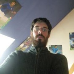je m'appelle thomas et je suis une personne handicapées et j'aime pleins de choses ... .