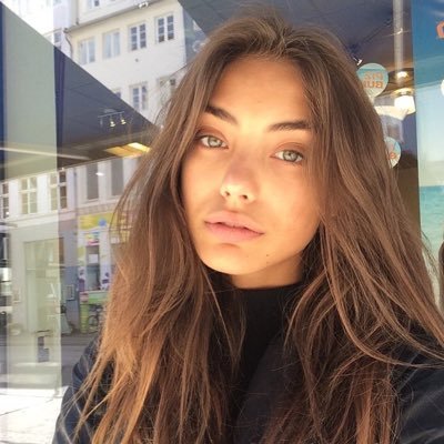 irisrpghrvrd's profile picture. 