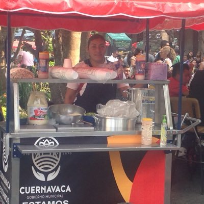 desde 1969 ofreciendo elotes y esquites a clientes y amigos