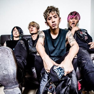 ONE OK ROCK ꐕ ꐕ ꐕRADWIMPS   無言followすみません。 フォロバ100%