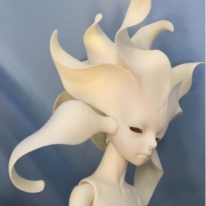 AlixPilcrow's profile picture. profile pic = Dollzone Anson | https://t.co/OCjE7dp0R0