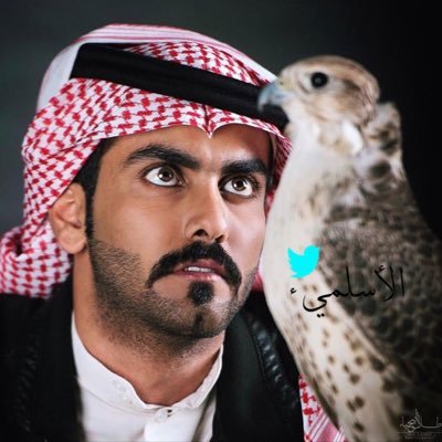 3asg__1's profile picture. قبرٍ حواك مـا ينطفيّ نوُره .