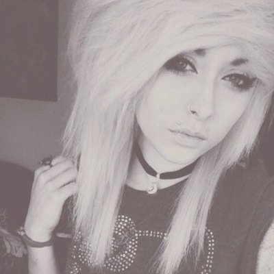 Hai I'm Kelsey but I prefer Moon. I've been through a lot so if you have a problem take it somewhere else. 16 and Bi