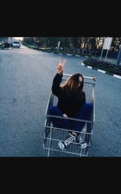 LatonyaBerthrpg's profile picture. Élève 19 Paris Hétéro.
Aussi noir que mon désespoir, je ne montre jamais mes sentiments quitte à me jetter au vent..