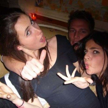 vanessa_summrs's profile picture. I´m just a girl who´s interested in arts. My best friends are great writers and musicians.