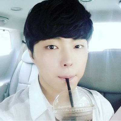 가수 #박시환 씨를 계속계속 응원합니다 =ㅂ=  
삶의 희망과 기쁨을 선사해준 우리 가수...       
#JTBC #송곳 #남동협 #송곳OST #외쳐본다
#미니앨범 #괴물 #단한사람 #이별거리 
#뮤지컬 #총각네야채가게 #철진 #OST #고래의꿈 #뮤지컬_마이버킷리스트 #시환해기