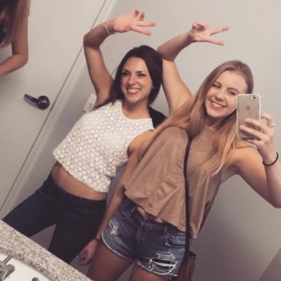 danielle_grybas's profile picture. 