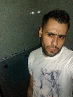 Javiersau's profile picture. Deja tus dramas en la puerta que ya no quiero más líos, dile a tus demonios que no jueguen con los míos 🎶