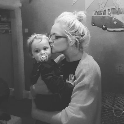 nickyleighoshea's profile picture. 