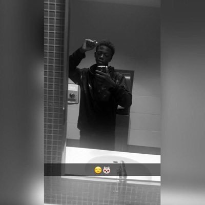 jommiakatrill's profile picture. Wavey🌊 J x J ig:retro.jhay - | turn on post notifications 🎱