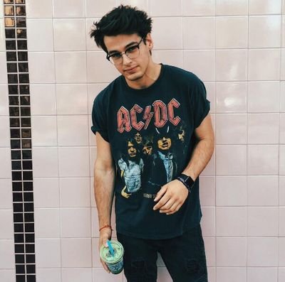 rpgwithblake's profile picture. je suis prof d'art pour dessiné tes courbes