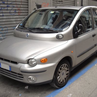 WikiMultipla's profile picture. Aceptamos aportaciones por md de fotos vuestras al lado de un multipla (si no es un multipla pero el coche es feo de cojones tambien se acepta)