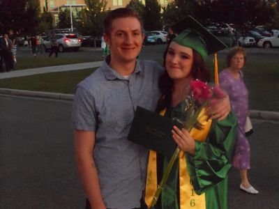 SwindellsArial's profile picture. 2016 Grad RHS 🎓💚💛 18 and on my own✌🤑 Adulting sucks. 8-4-15 💑 @GamerGuy509