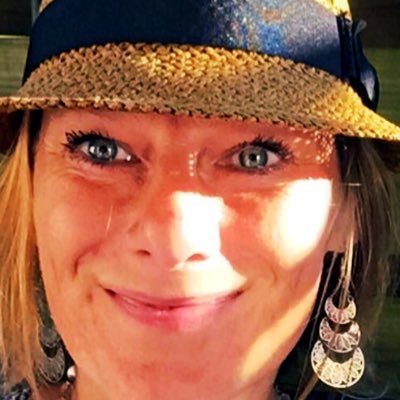 LianneHakkers's profile picture. DIVADERME | FRUITYSOULS | FACE•HALO | GIFTS SUSTAINABILITY PROJECTS | SDG12 | PADI DIVER | Cube•rider | Gym | Androgyn | RECYCLE | LCA