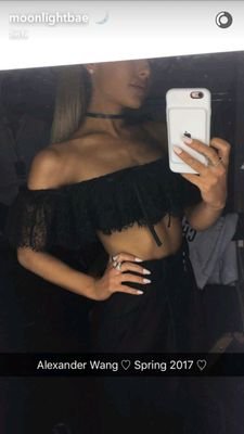 I'm 16 and I'm italian girl, I love Ariana Grande,I'm Arianator.