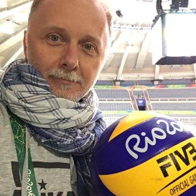 🇺🇦 Giornalista sportivo. Nel 2000 ho aperto https://t.co/JfznzsOBMs, primo portale sulla pallavolo italiana e mondiale... 5 accrediti olimpici. #soddisfazioni