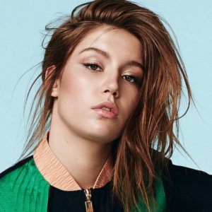 Sua primeira, melhor e mais completa fonte brasileira sobre a atriz francesa Adèle Exarchopoulos.