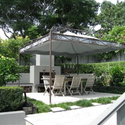 I am a garden designer who loves to design garden rooms and outdoor spaces