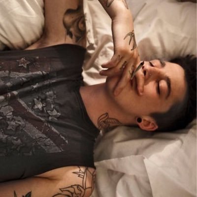 ashrpghrvrd's profile picture. ️️️️️️ ️ ️ ️