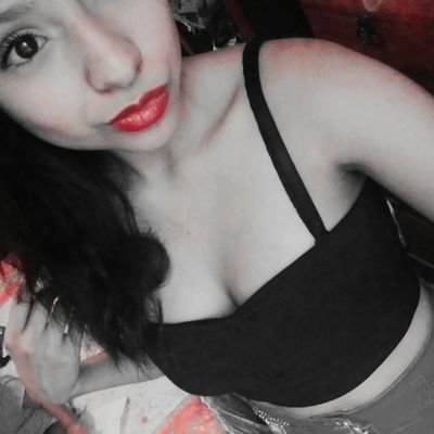 yoOzZeliin1's profile picture. prende, fuma, vuela!!👌❤