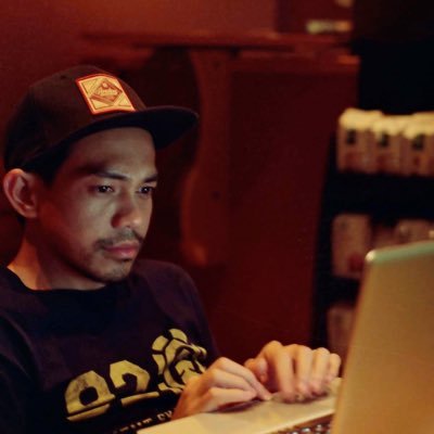 TMaagma's profile picture. Talk to me about SCUBA