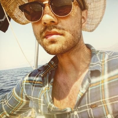 adrianjasnos's profile picture.