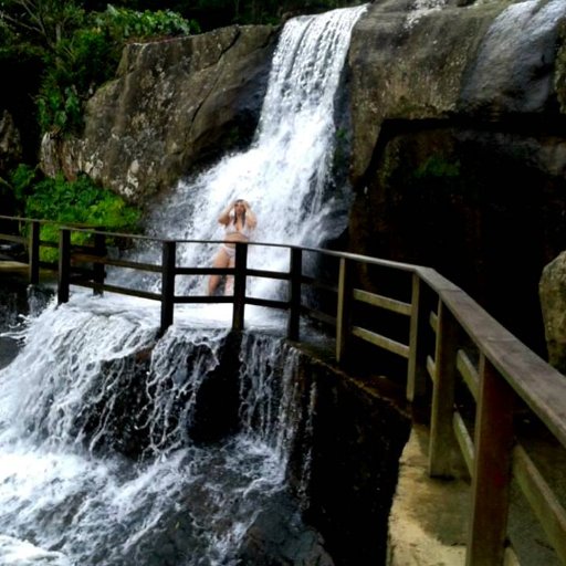 JandyPereira's profile picture. Fiquei magoado, não por me teres mentido, mas por não poder voltar a acreditar-te.