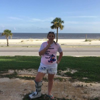 sydni_brown's profile picture. 