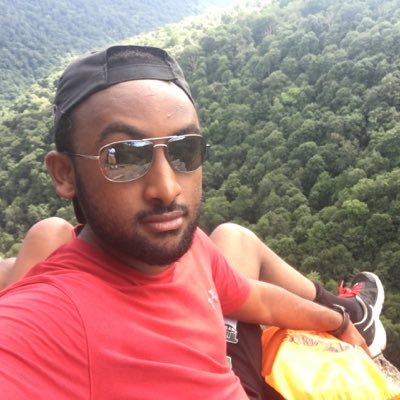 hsenoa's profile picture. 