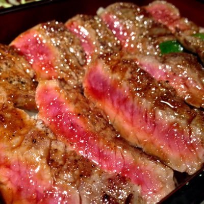 Perfumeが大好きすぎて日々悶々としています。あとは食べるの大好き。肉大好き。食べ放題いきたい。