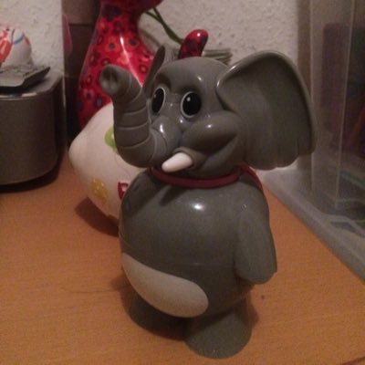 derneuehamburg1's profile picture. 