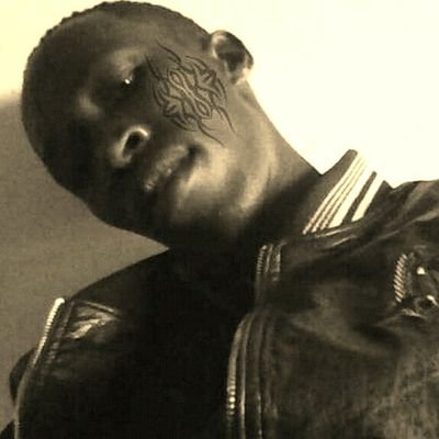 symonwarchyld2's profile picture. 