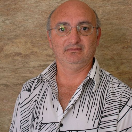 Sirvo ao Deus Eterno como pastor presbiteriano.
שְׁמַע יִשְׂרָאֵל יְהוָה אֱלֹהֵינוּ יְהוָה אֶחָד ׃
Deuteronômio 6:4