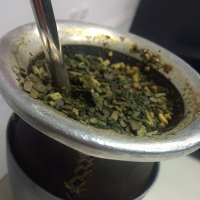 desconfió de todos los q no toman Mate