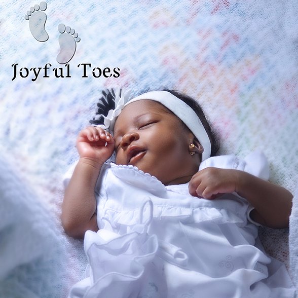 Joyful Toes Photography is a photography Company located in Lagos, Nigeria. We specialize in newborn and maternity photography in an artistic style.