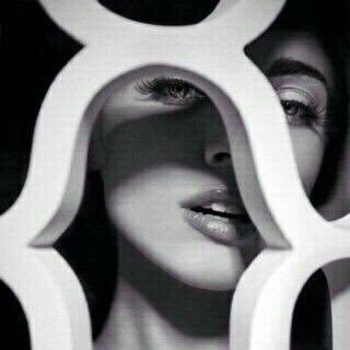 12lo17lo's profile picture. 