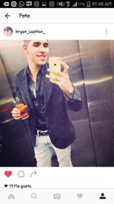 no toda persona que sonríe atu !! lado es tu amigo si 👍 no me aguantas  mejor !! solicita tu presencia en otro lugar mucho mejor !! ☹️😑😡