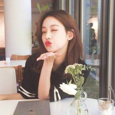 L0ve_Piglet's profile picture. Materialistic