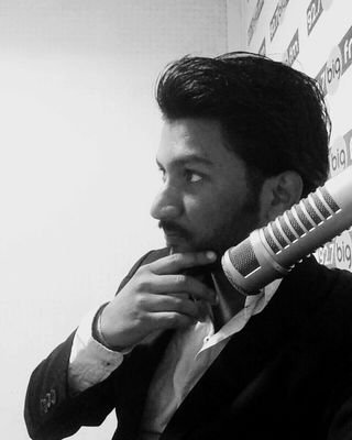 ~ Drive time (5-8 pm) Jock at 92.7 Big FM Udaipur
~ Voice-over artist
~ Delhiite/Udaipurite
~ Foodie
~ Music-freak
~ Gadget-freak
~ Poet