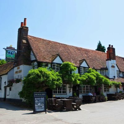 Old English pub & hotel in the heart of Sonning, serving the best food and ales around, it's worth a visit to this picturesque setting for a refreshing stop.