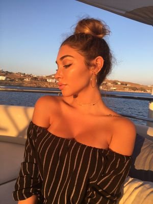 aelyshai's profile picture. 