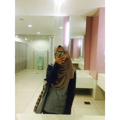 Imsyazwanie's profile picture. Assalamualaikum : . wanie , 18 , kajang :) . ♡IloveAllah♡