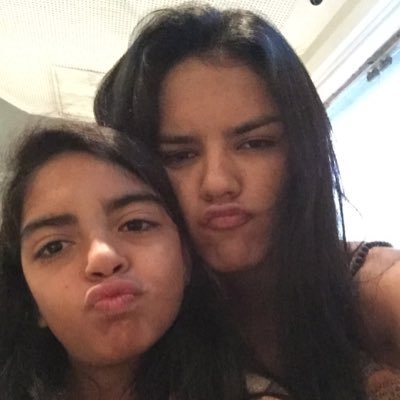 barrosraphaella's profile picture. 