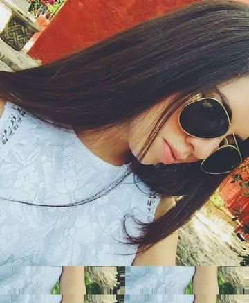 El sonido del mar es mi droga,
La oscuridad mi mejor amiga,
El arte mi escape,
La fantasía mi realidad.